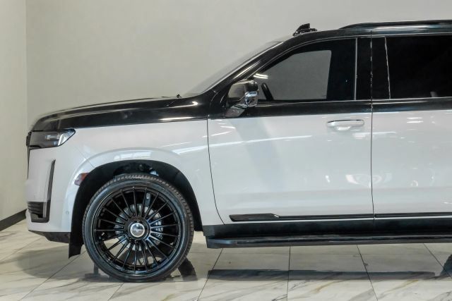 Used 2023 Cadillac Escalade Sport RWD image 18