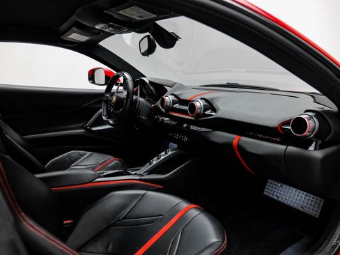 Used 2018 Ferrari 812 Superfast image 52