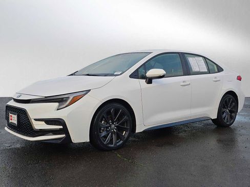 Certified 2024 Toyota Corolla SE image 7