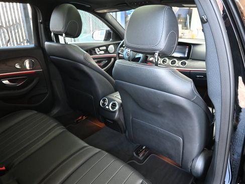 Used 2017 Mercedes-Benz E 400 4MATIC Wagon image 33
