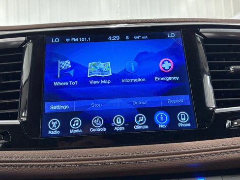 Used 2017 Chrysler Pacifica Limited w/ UConnect Theater Package FWD image 49