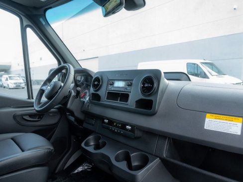 New 2025 Mercedes-Benz Sprinter 2500 image 15