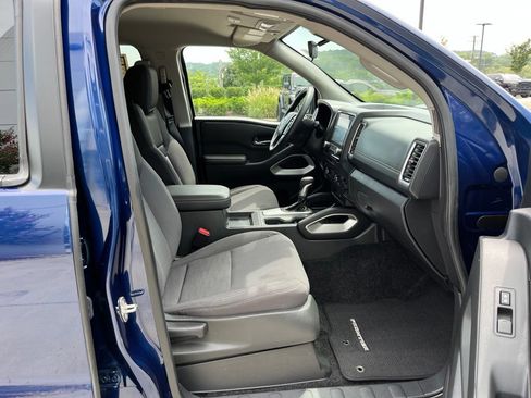 Used 2023 Nissan Frontier SV AWD/4WD image 28