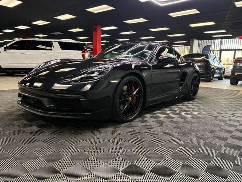 Used 2018 Porsche 718 Cayman GTS image 6