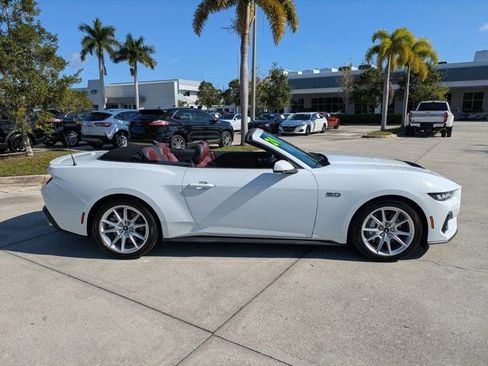 Used 2024 Ford Mustang GT Premium image 4