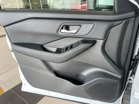 Certified 2026 Nissan Rogue SV image 9