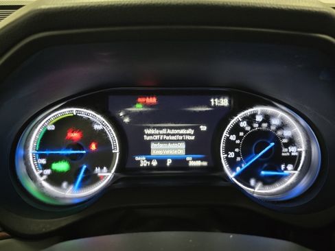 Certified 2024 Toyota Venza XLE image 24