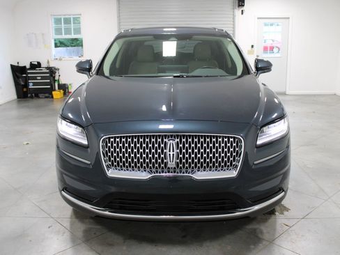 Used 2023 Lincoln Nautilus AWD w/ Premium Package image 3