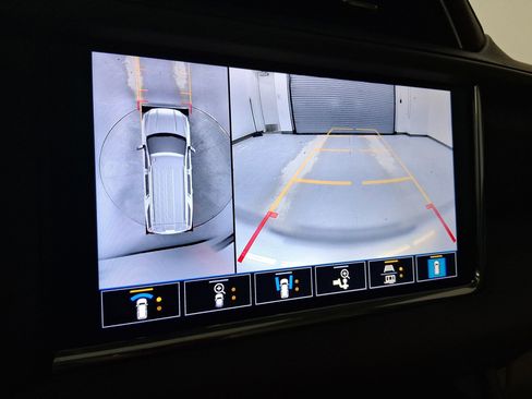 Used 2021 GMC Yukon XL Denali w/ Denali Premium Package image 26