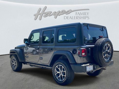 Used 2024 Jeep Wrangler Sport S AWD/4WD image 6