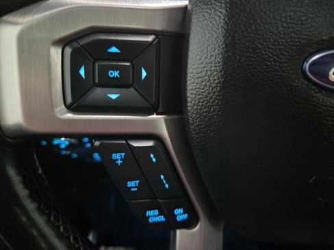 Used 2021 Ford F250 Platinum w/ FX4 Off-Road Package image 45