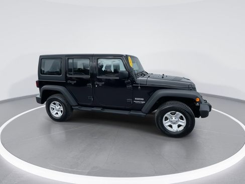 Used 2018 Jeep Wrangler Unlimited Sport image 2