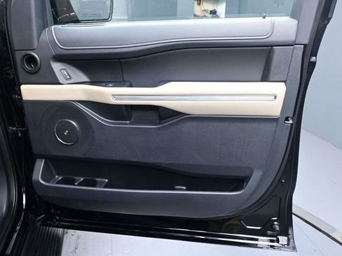 Used 2024 Ford Expedition Limited RWD image 33