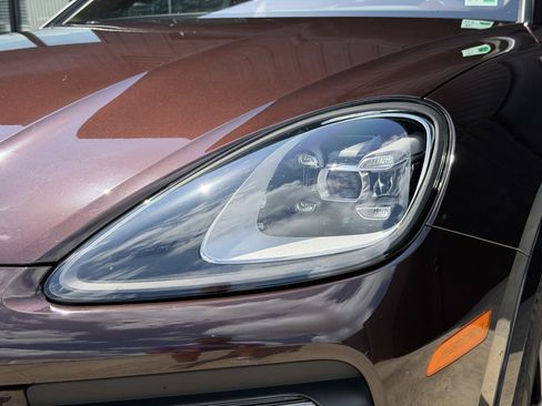 Certified 2023 Porsche Cayenne Platinum Edition AWD/4WD image 23