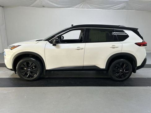 Used 2023 Nissan Rogue SV w/ SV Premium B Package image 6