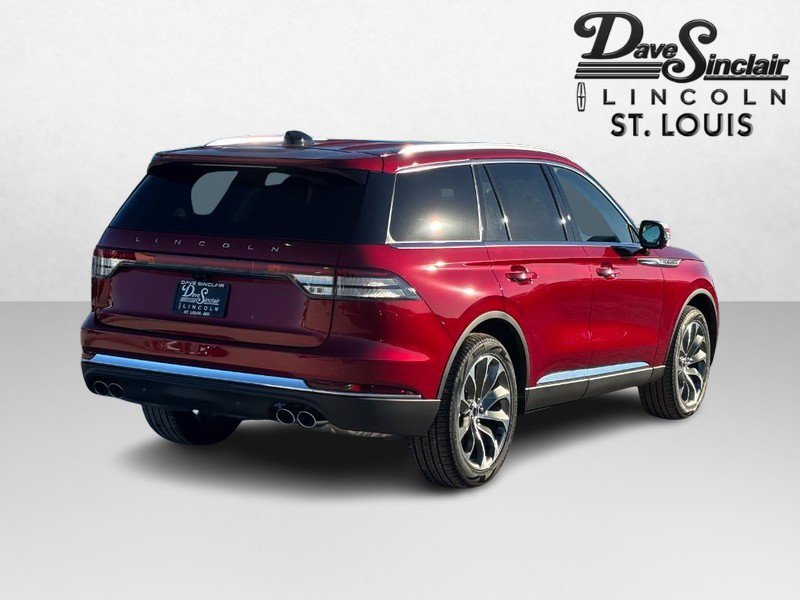 New 2027 Lincoln Aviator AWD image 3