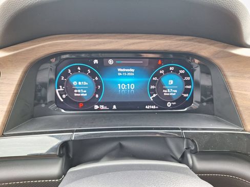 Used 2025 Volkswagen Atlas SE FWD image 23