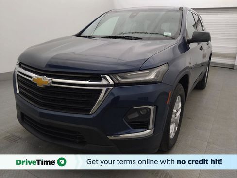 Used 2023 Chevrolet Traverse LS FWD image 1
