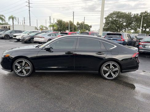 Used 2024 Honda Accord Sport image 4