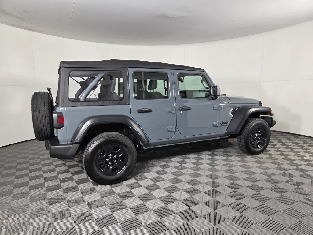 Used 2025 Jeep Wrangler Unlimited Sport AWD/4WD image 4