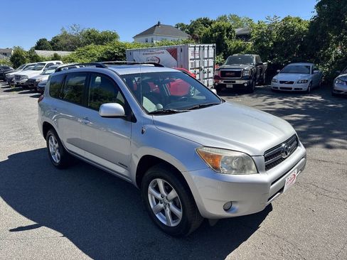 Used 2008 Toyota RAV4 Limited AWD/4WD image 2