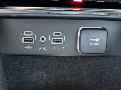Used 2022 Jeep Grand Cherokee L Limited RWD image 28