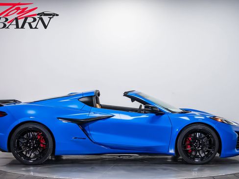 Used 2025 Chevrolet Corvette Z06 image 6