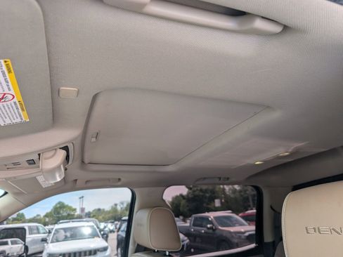 Used 2017 GMC Sierra 2500 Denali w/ Duramax Plus Package image 13