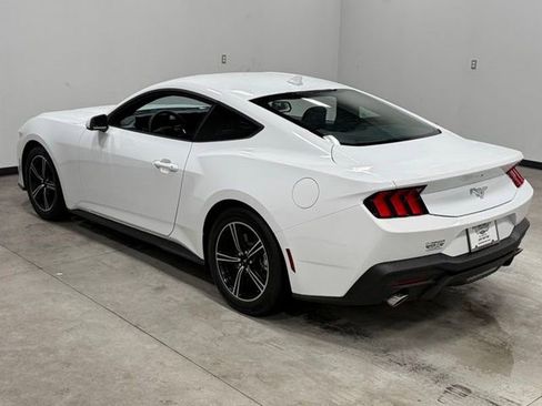 Used 2025 Ford Mustang Coupe image 9