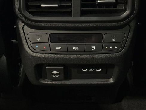 Used 2025 Honda Pilot Elite image 40