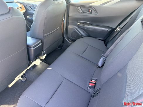 New 2026 Toyota Prius Plug-In Hybrid FWD image 19