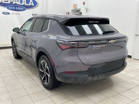 New 2026 Chevrolet Equinox EV LT image 18