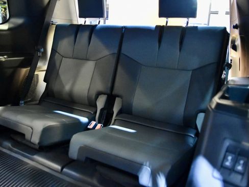 Used 2025 Lexus GX 550 image 29