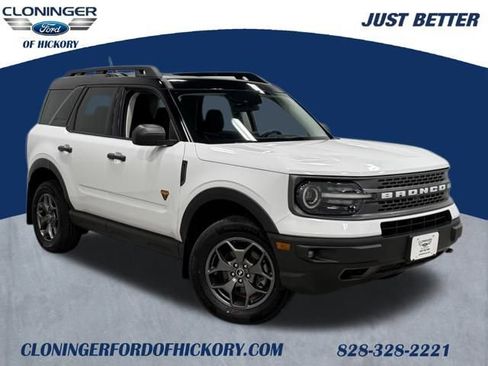 Used 2022 Ford Bronco Sport Badlands image 1