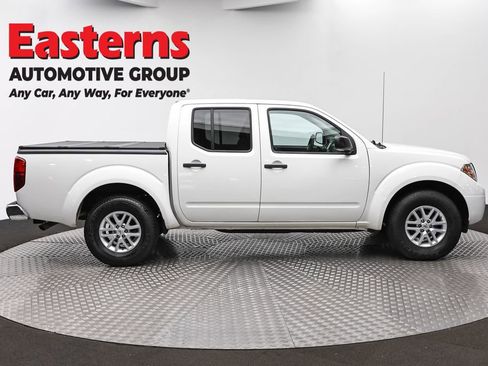 Used 2019 Nissan Frontier SV image 4