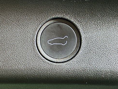 Used 2024 Tesla Model Y Long Range image 28