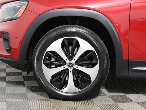 New 2026 Mercedes-Benz GLB 250 4MATIC image 11