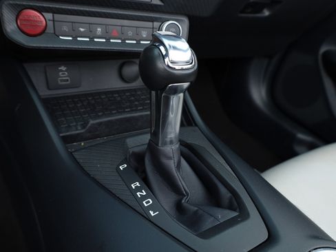 Used 2024 Ford Mustang Premium image 10