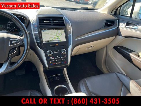 Used 2019 Lincoln MKC Reserve w/ MKC Climate Package image 23