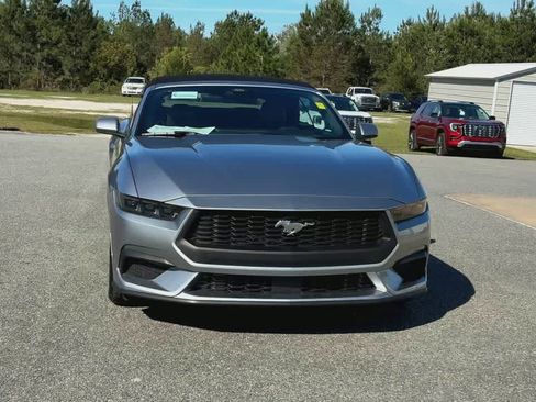 Used 2025 Ford Mustang Premium RWD image 3
