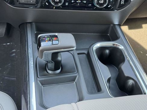 New 2026 Chevrolet Silverado 1500 LTZ w/ LTZ Premium Package AWD/4WD image 7