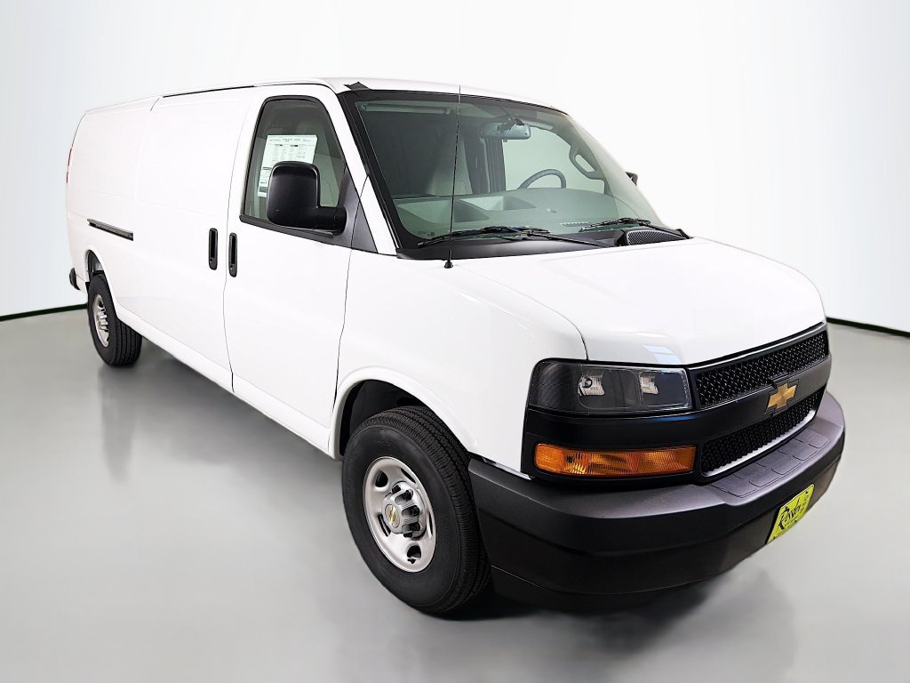 New 2026 Chevrolet Express 3500 Extended w/ Driver Convenience Package RWD image 4