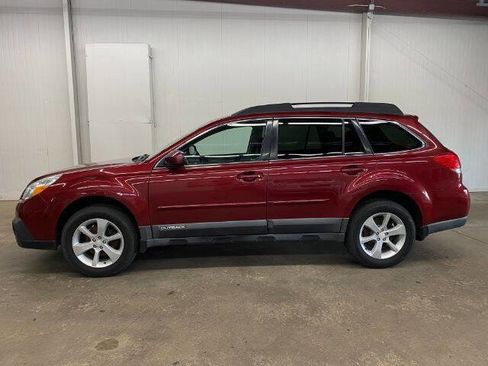 Used 2013 Subaru Outback 2.5i Premium AWD/4WD image 2
