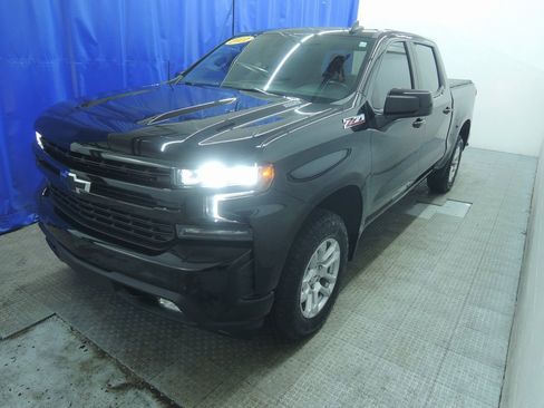 Used 2021 Chevrolet Silverado 1500 RST image 3