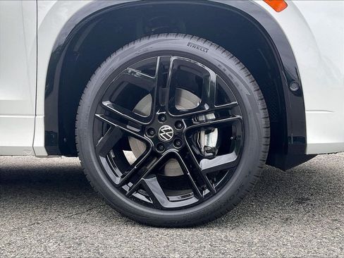 New 2026 Volkswagen Tiguan SE R-Line AWD/4WD image 8