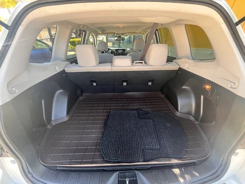 Used 2015 Subaru Forester 2.5i Premium w/ Popular Package #2 AWD/4WD image 19