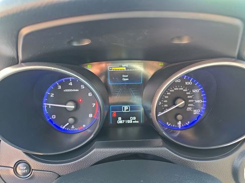 Used 2017 Subaru Outback 3.6R Touring AWD/4WD image 17