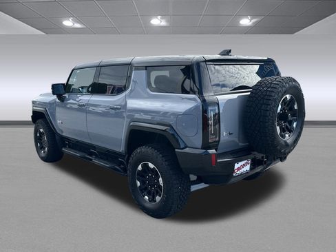 New 2025 GMC Hummer EV 2X w/ Extreme Off-Road Package image 5