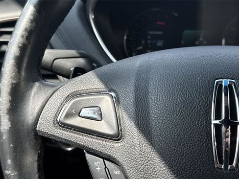 Used 2016 Lincoln MKX Select w/ Select Plus Package FWD image 19