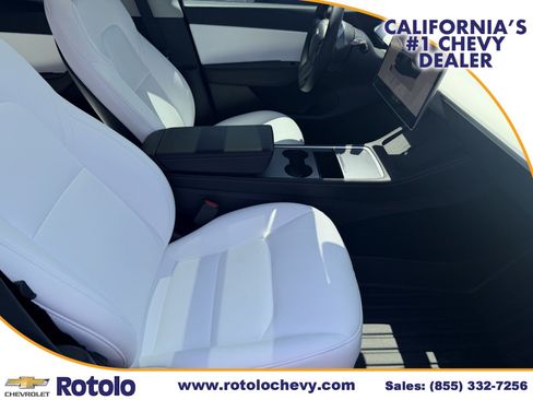 Used 2022 Tesla Model Y Performance AWD/4WD image 8